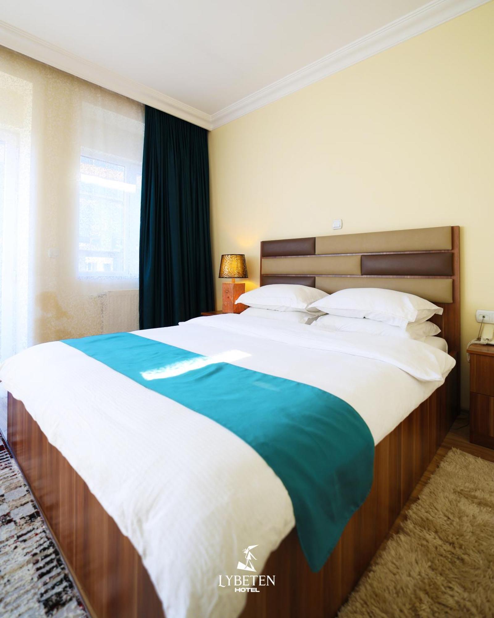 Hotel Lybeten Ferizaj Kültér fotó