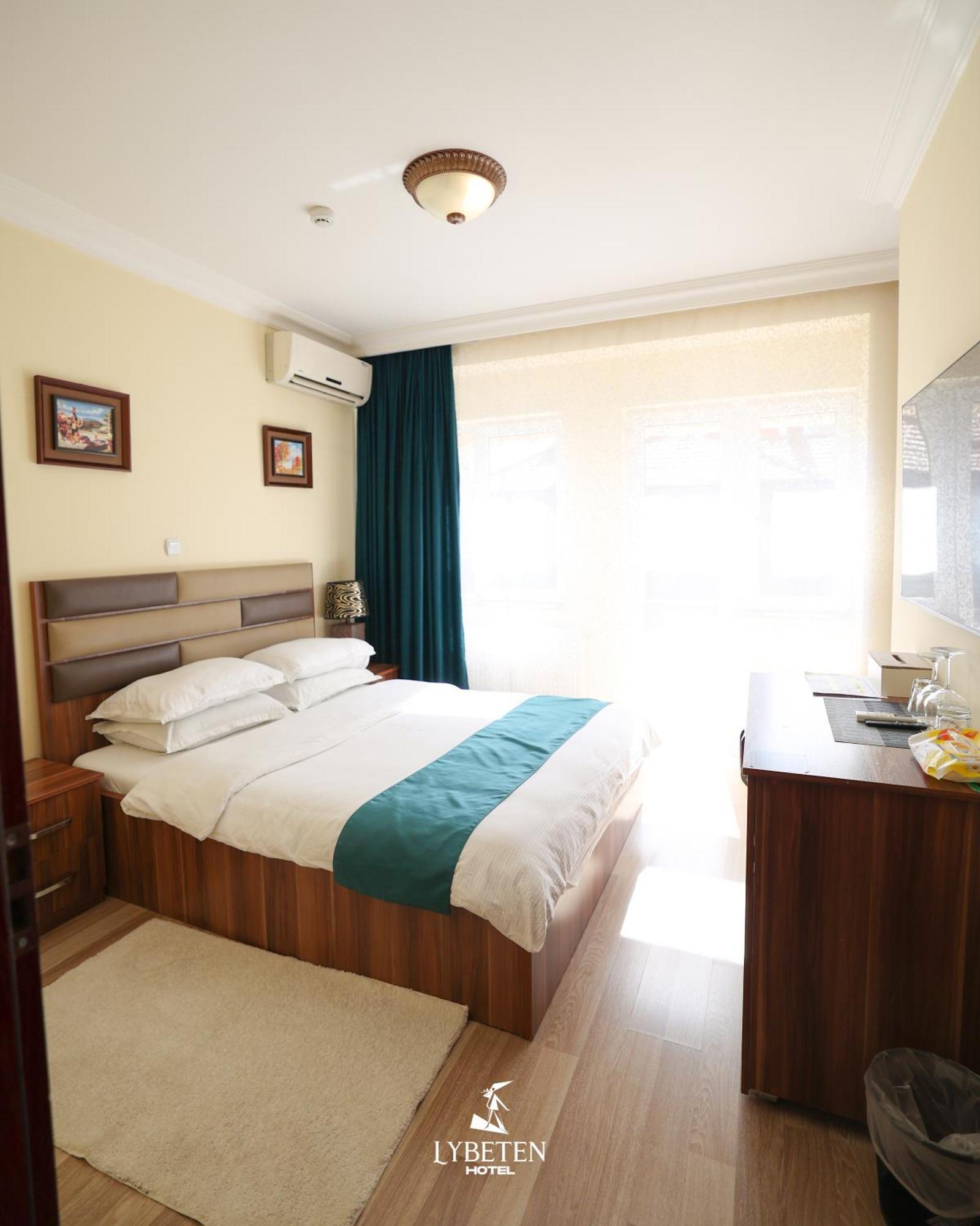 Hotel Lybeten Ferizaj Kültér fotó