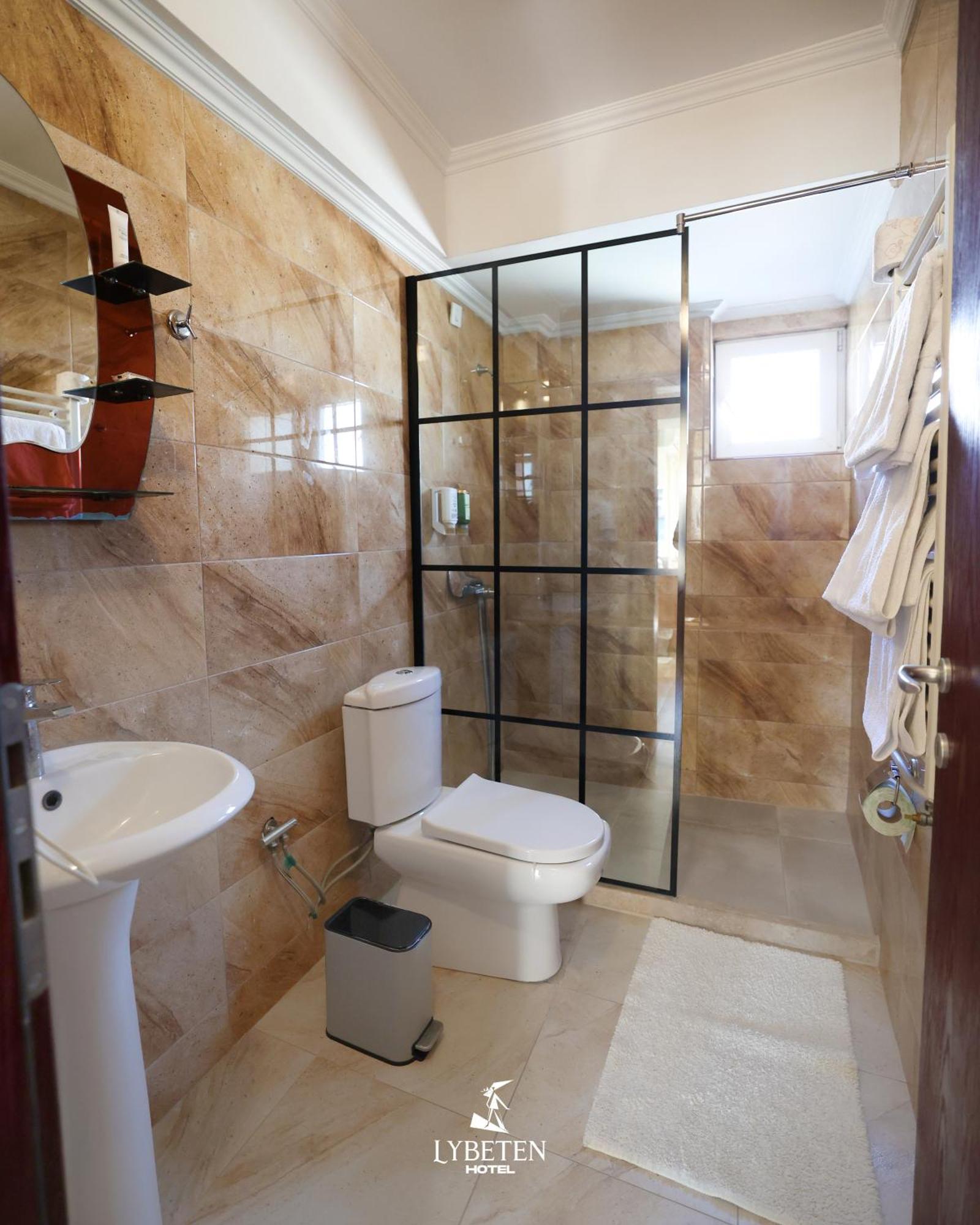 Hotel Lybeten Ferizaj Kültér fotó