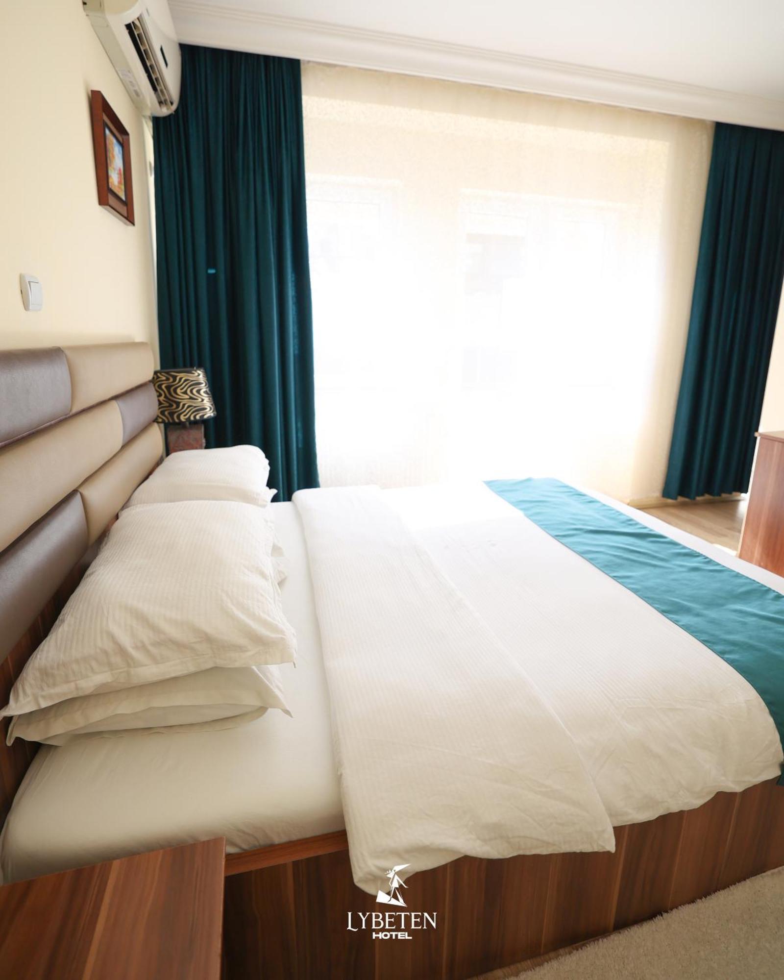 Hotel Lybeten Ferizaj Kültér fotó