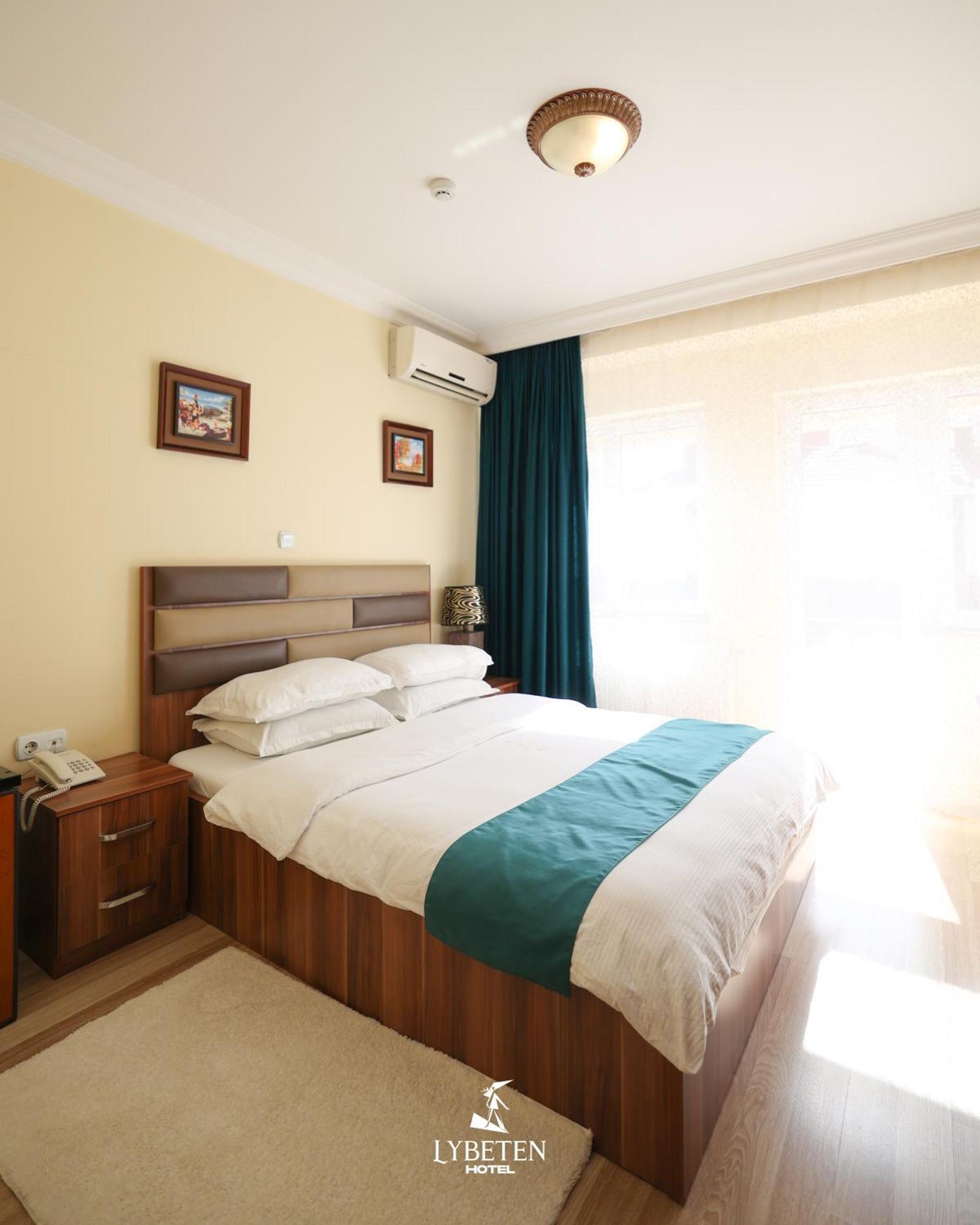 Hotel Lybeten Ferizaj Kültér fotó