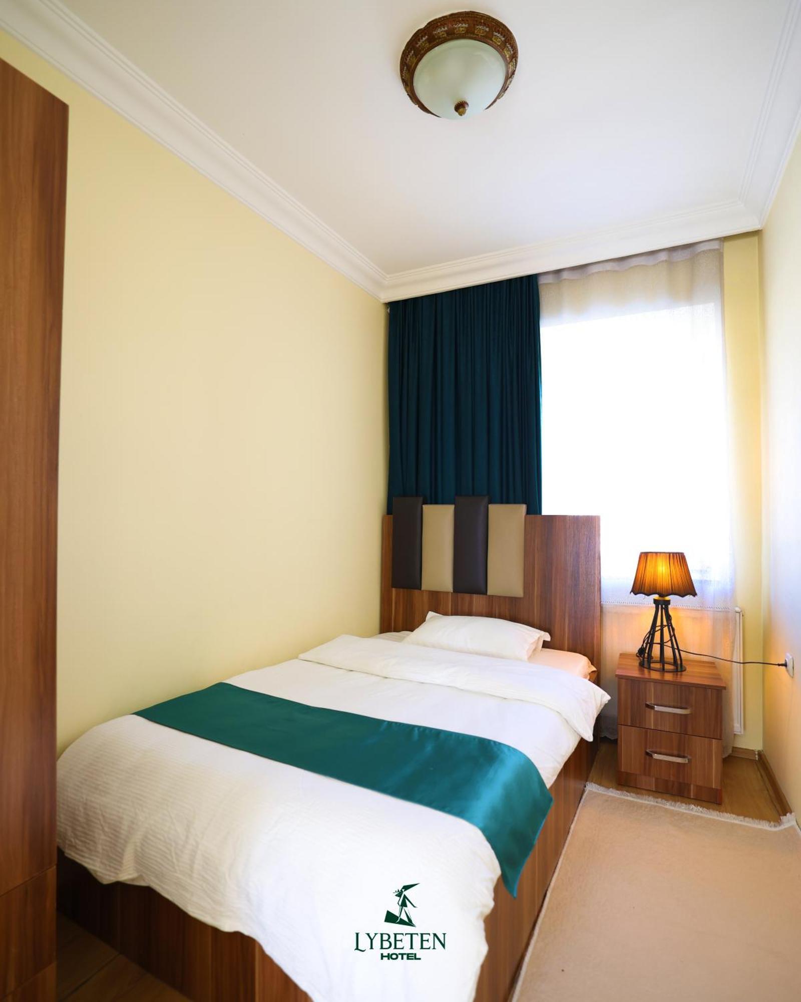 Hotel Lybeten Ferizaj Kültér fotó